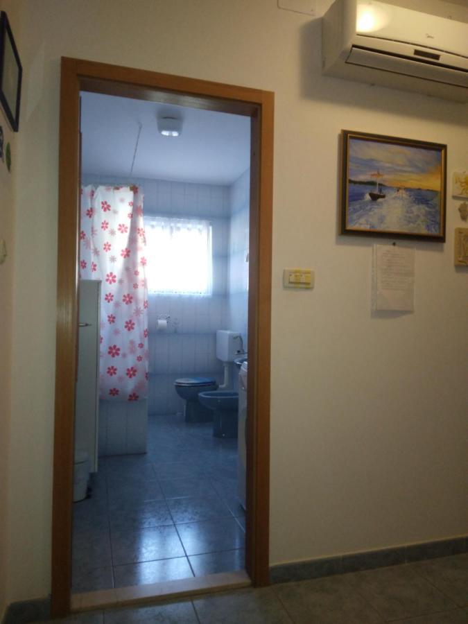 Apartment Meri Trogir Exterior photo