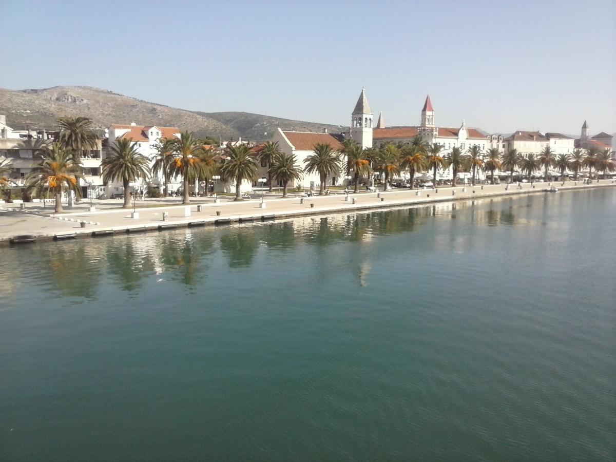 Apartment Meri Trogir Exterior photo