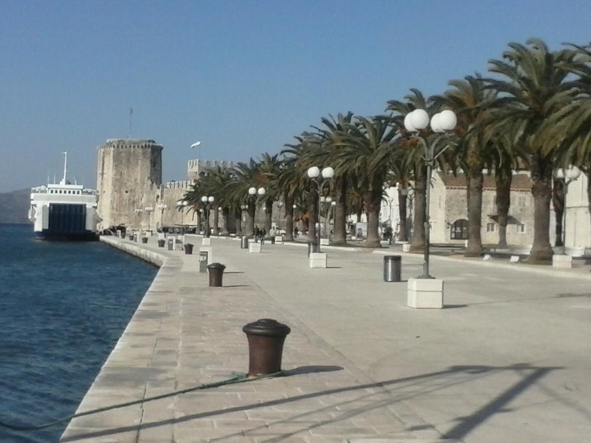 Apartment Meri Trogir Exterior photo